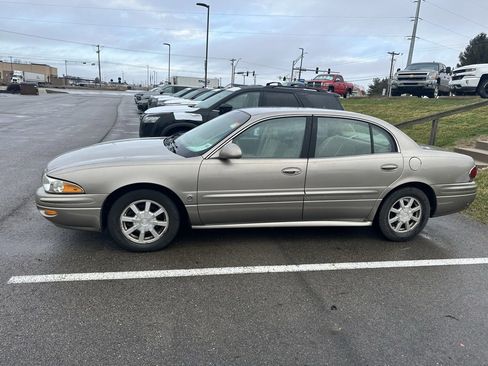 Used 2004 Buick Le Sabre Custom w/ Wheel and Sounds Package image 2