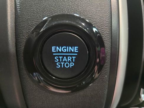 Used 2025 Ford Expedition Active AWD/4WD image 20