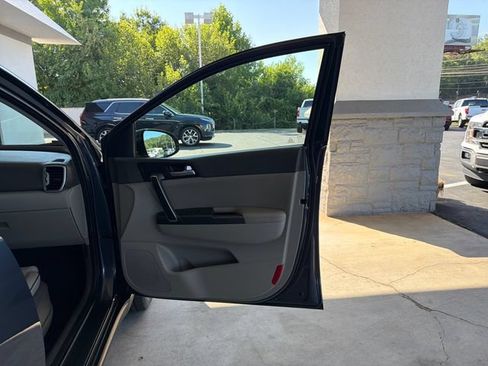 Used 2017 Kia Sportage EX w/ EX Premium Package FWD image 25