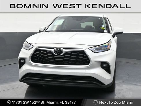 Used 2025 Toyota Highlander LE image 8