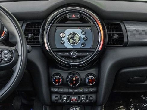 Used 2019 MINI Cooper 2-Door Hardtop image 7