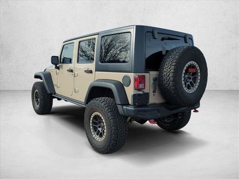 Used 2016 Jeep Wrangler Unlimited Rubicon image 7