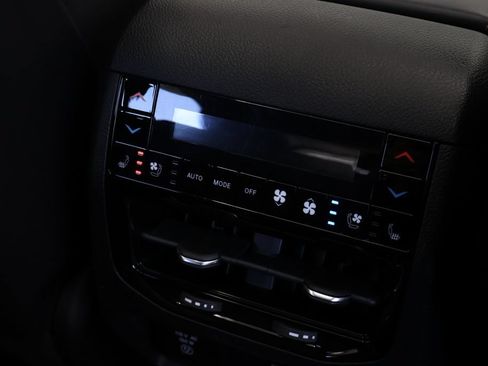 Used 2022 Jeep Grand Cherokee Summit AWD/4WD image 25