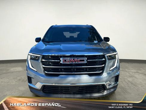 Used 2025 GMC Acadia Elevation image 9