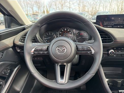 Used 2025 MAZDA MAZDA3 s image 13