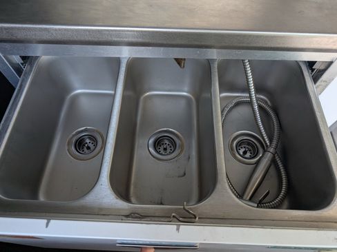 Used 2021 Mercedes-Benz Sprinter 4500 w/ Parking Package image 37