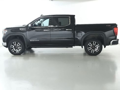 Used 2023 GMC Sierra 1500 SLT w/ SLT Premium Package AWD/4WD image 39