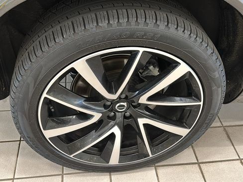 Used 2024 Volvo XC90 B6 Ultimate w/ Protection Package Premier AWD/4WD image 32