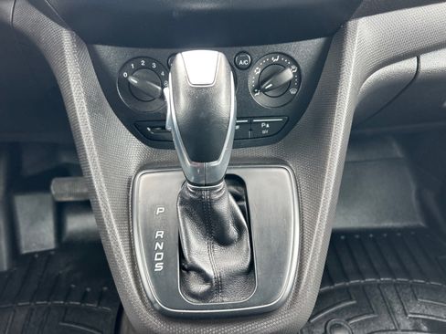Certified 2018 Ford Transit Connect XL image 25
