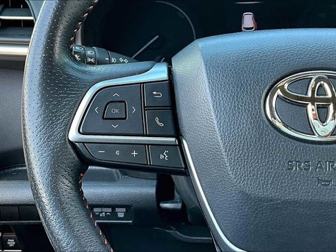 Used 2021 Toyota Sienna XSE image 20