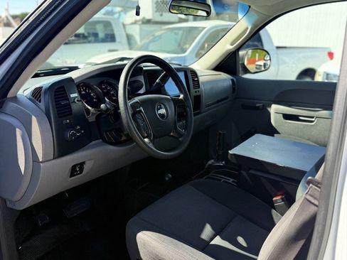 Used 2013 Chevrolet Silverado 2500 W/T AWD/4WD image 32