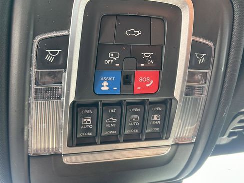 Used 2021 RAM 1500 Limited AWD/4WD image 16