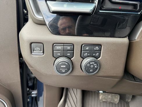 Used 2023 Chevrolet Silverado 1500 LTZ image 20