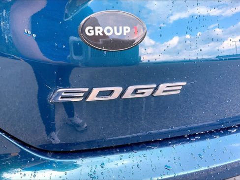 Used 2020 Ford Edge Titanium w/ Equipment Group 301A AWD/4WD image 33