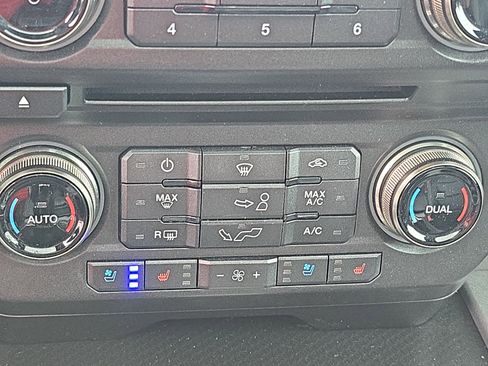 Used 2018 Ford F150 Raptor w/ Equipment Group 802A Luxury image 23