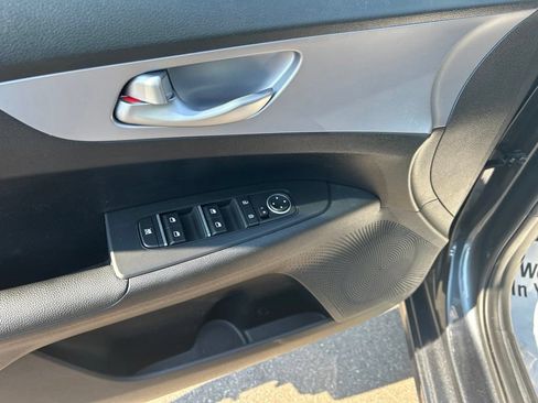 Used 2024 Kia Forte LXS FWD image 21