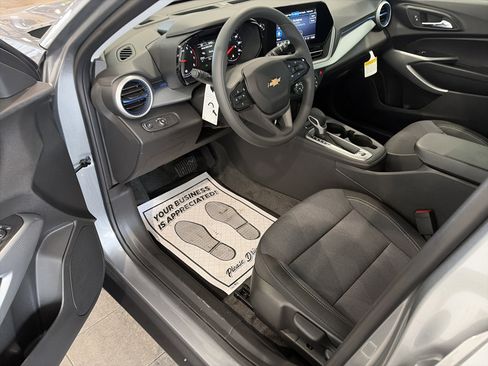 New 2026 Chevrolet Trax LS image 13