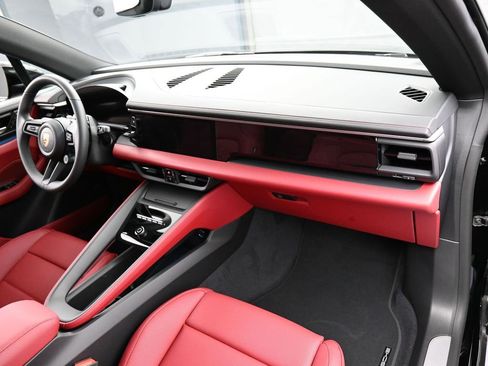 New 2026 Porsche Macan 4 Electric AWD/4WD image 31
