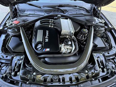 Used 2016 BMW M4 image 33