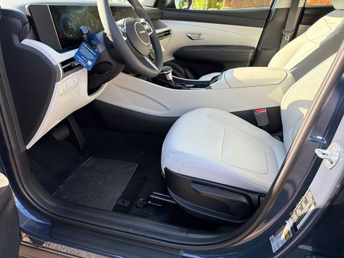 New 2026 Hyundai Tucson SE image 9
