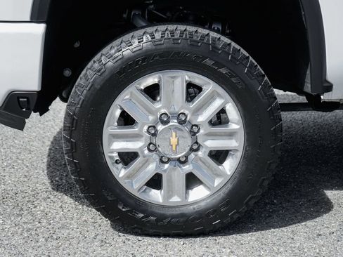 Used 2024 Chevrolet Silverado 2500 High Country w/ High Country Premium Package AWD/4WD image 46