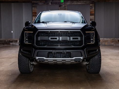 Used 2018 Ford F150 Raptor w/ Equipment Group 802A Luxury image 2