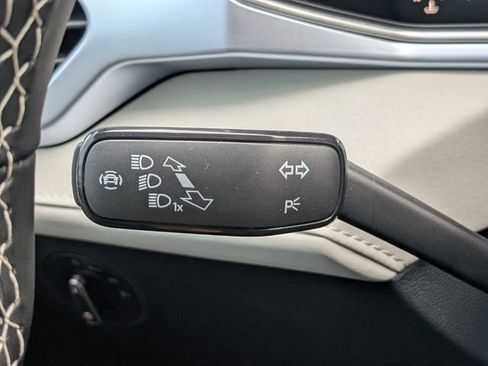 New 2026 Volkswagen Taos SE image 26