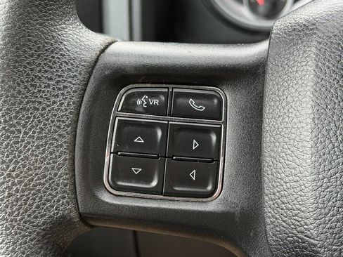 Used 2018 RAM 1500 Classic SLT AWD/4WD image 29