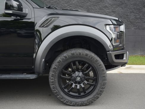 Used 2018 Ford F150 Raptor w/ Equipment Group 802A Luxury AWD/4WD image 11