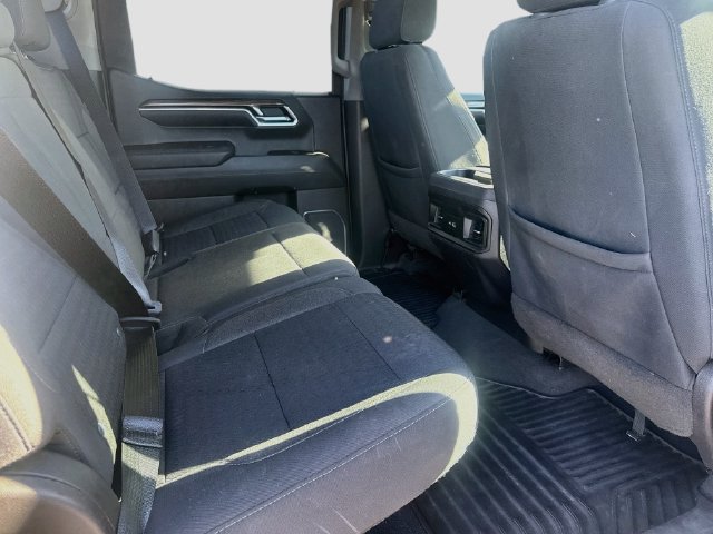 Used 2022 Chevrolet Silverado 1500 RST w/ Convenience Package II AWD/4WD image 4