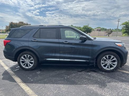 Used 2022 Ford Explorer Limited w/ Class IV Trailer Tow Package AWD/4WD image 4