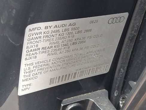 Used 2025 Audi Q5 Premium w/ Convenience Package image 26