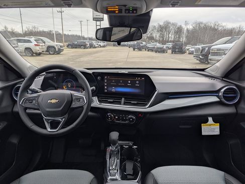 New 2026 Chevrolet Trax LT w/ LT Convenience Package image 16