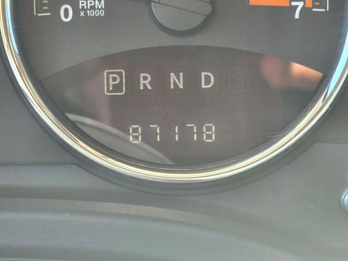 Used 2017 Jeep Compass Latitude FWD image 30