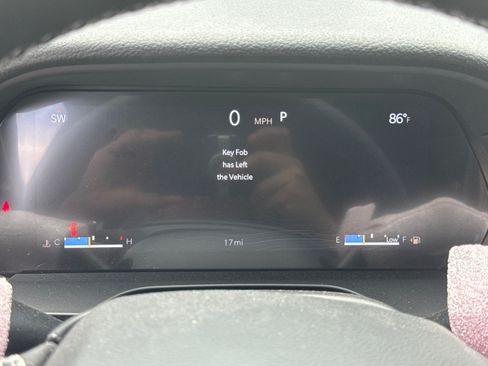 Used 2025 Jeep Grand Cherokee Laredo RWD image 19