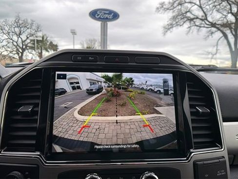 Used 2022 Ford F250 Lariat w/ Lariat Value Package image 14