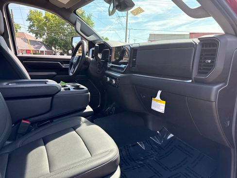 New 2025 GMC Sierra 2500 SLT image 17