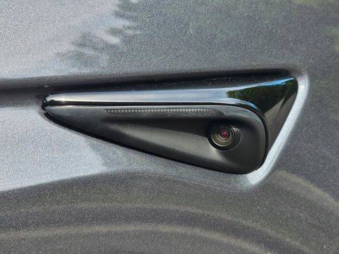 Used 2023 Tesla Model X AWD/4WD image 32