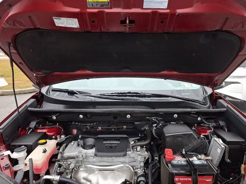 Used 2018 Toyota RAV4 XLE image 27