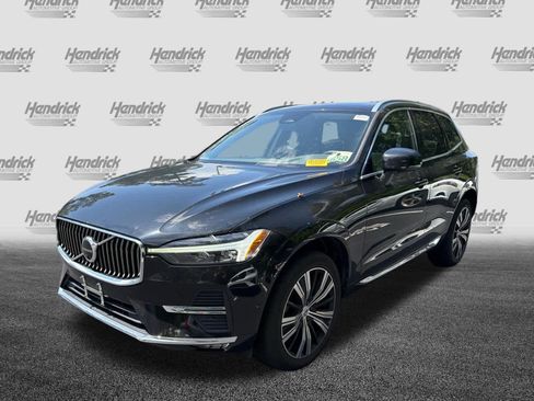 Used 2023 Volvo XC60 B5 Plus w/ Climate Package AWD/4WD image 7