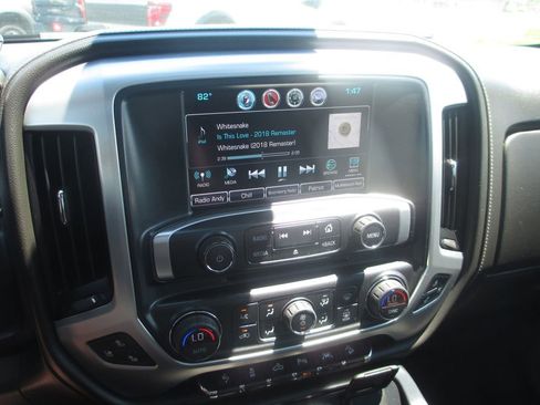 Used 2018 GMC Sierra 1500 SLT AWD/4WD image 32