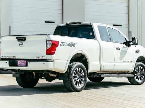 Used 2018 Nissan Titan PRO-4X w/ Pro-4x Convenience Package AWD/4WD image 51
