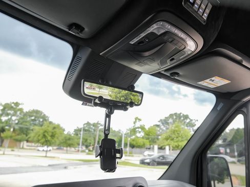 Used 2024 Mercedes-Benz Sprinter 3500 image 35