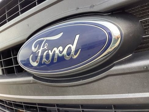 Used 2014 Ford F150 FX4 w/ Equipment Group 402A Luxury AWD/4WD image 4