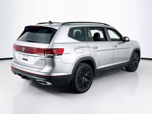 Certified 2024 Volkswagen Atlas SE w/ Panoramic Sunroof Package AWD/4WD image 5