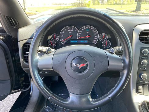 Used 2006 Chevrolet Corvette Convertible w/ Preferred Equipment Group RWD image 30