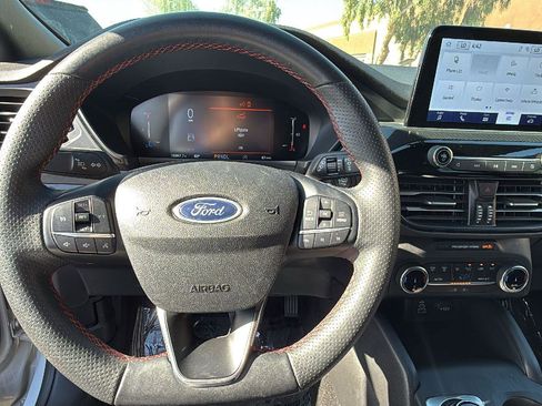 Used 2025 Ford Escape ST-Line FWD image 10