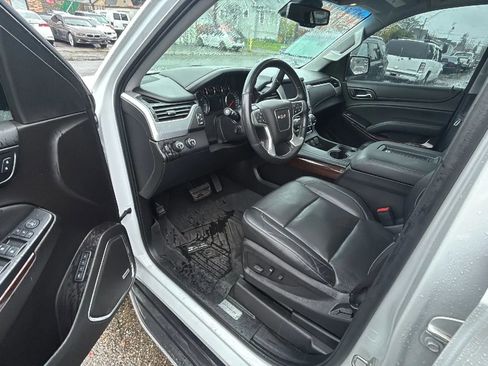 Used 2017 GMC Yukon SLT w/ Open Road Package image 25