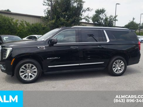Used 2025 GMC Yukon XL Denali RWD image 11