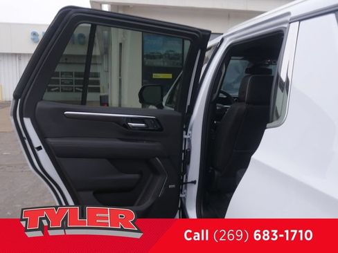 New 2026 Chevrolet Tahoe Premier w/ Sun And Tow Package AWD/4WD image 20